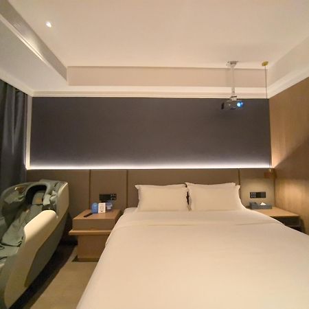 Luyue Hotel Movie Hotel Huaqiangbei Convention And Exhibition Center Branch Shenzhen Exteriör bild