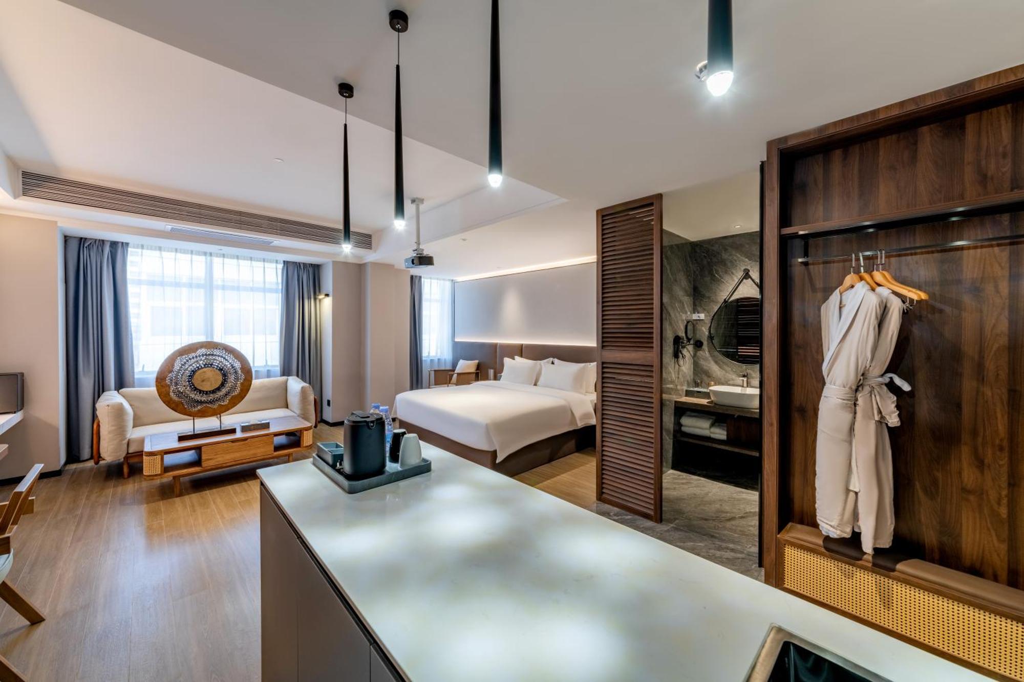 Luyue Hotel Movie Hotel Huaqiangbei Convention And Exhibition Center Branch Shenzhen Exteriör bild