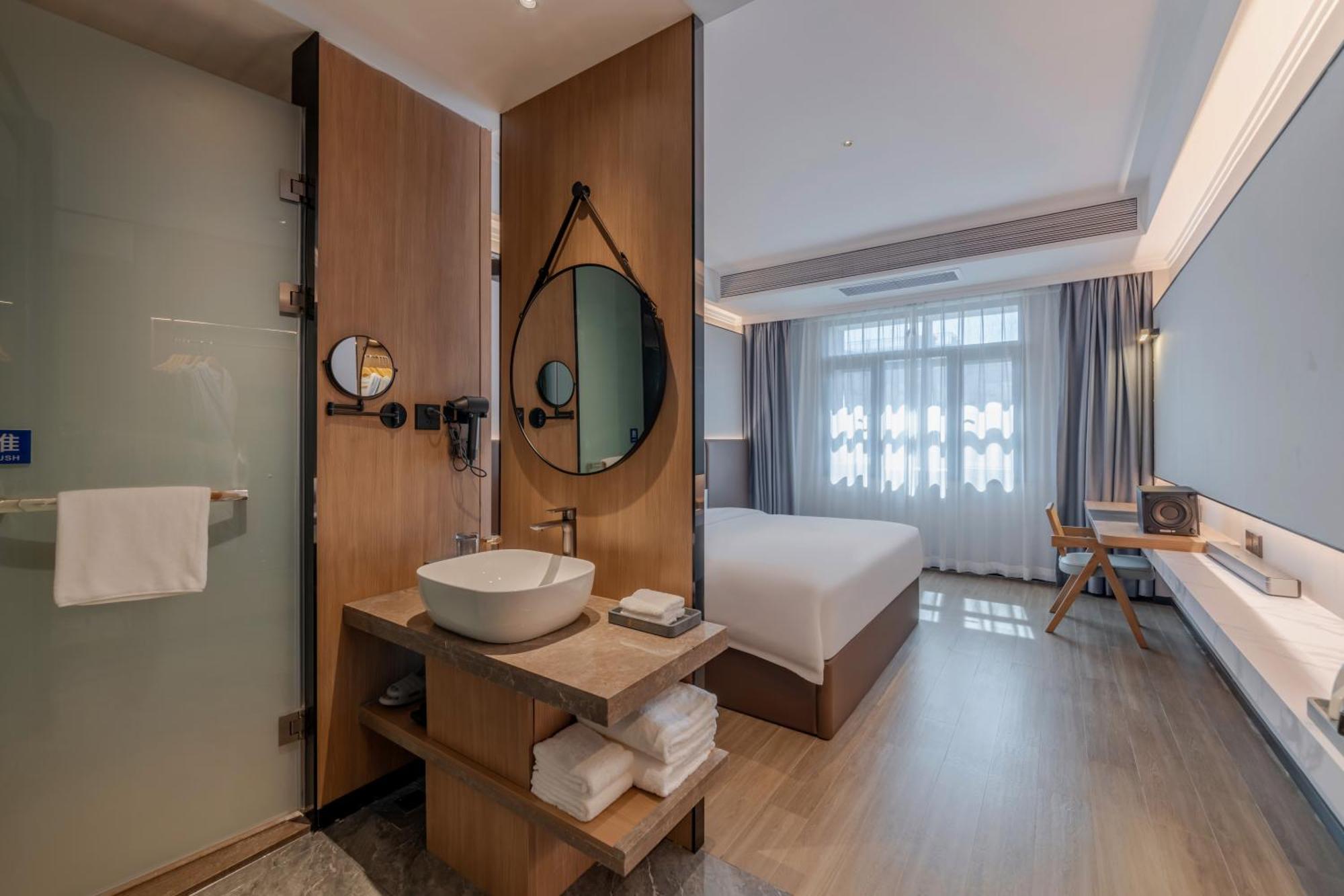 Luyue Hotel Movie Hotel Huaqiangbei Convention And Exhibition Center Branch Shenzhen Exteriör bild