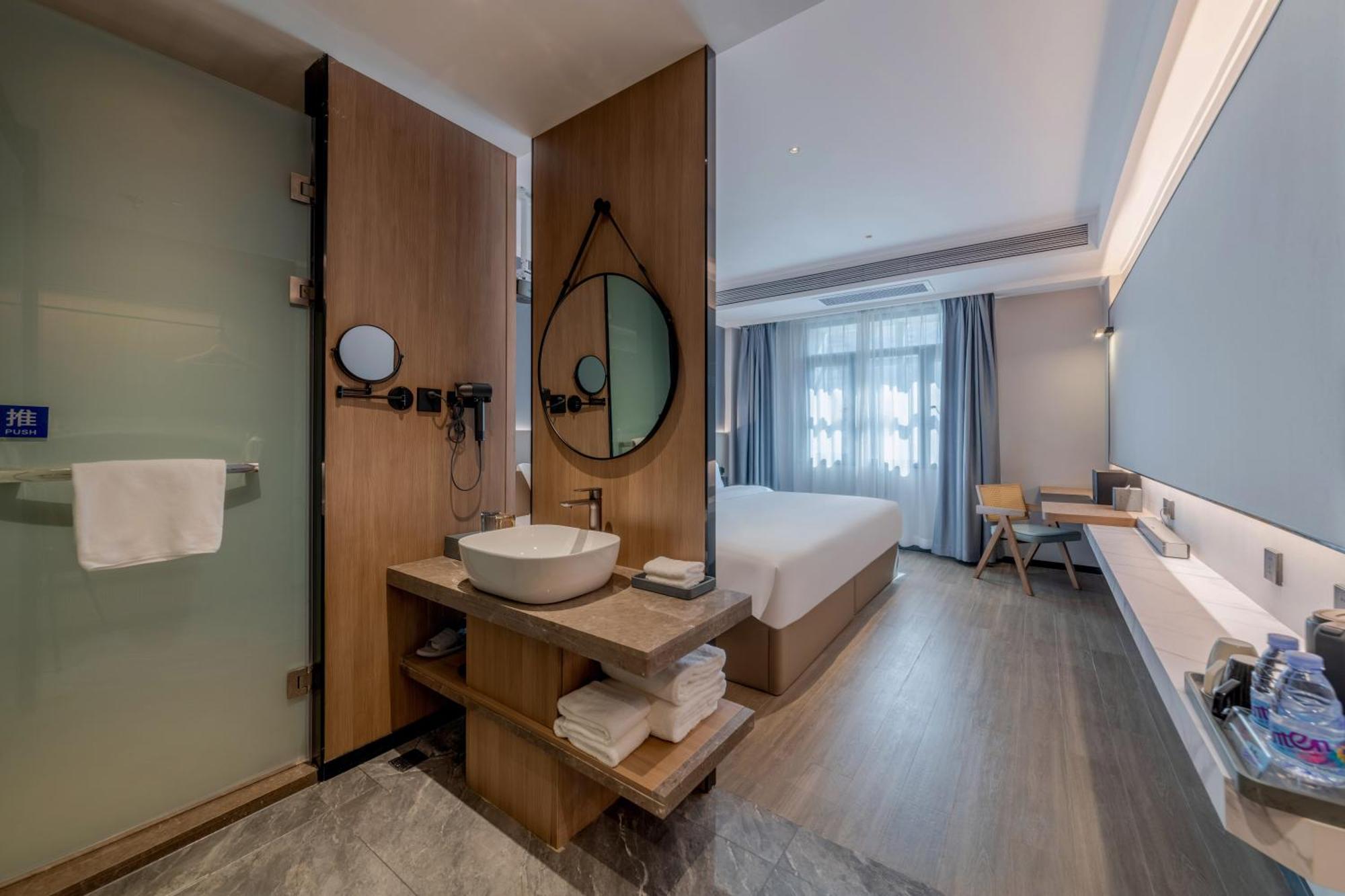 Luyue Hotel Movie Hotel Huaqiangbei Convention And Exhibition Center Branch Shenzhen Exteriör bild