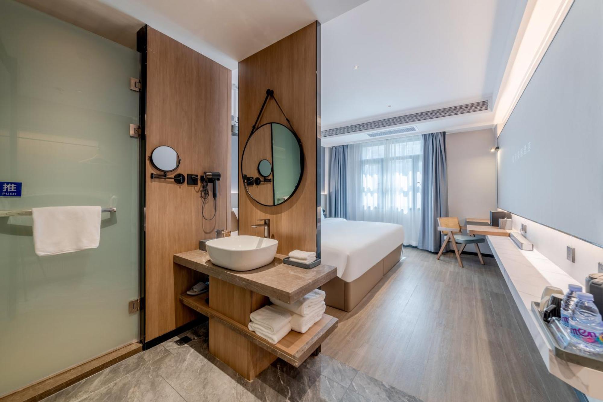 Luyue Hotel Movie Hotel Huaqiangbei Convention And Exhibition Center Branch Shenzhen Exteriör bild