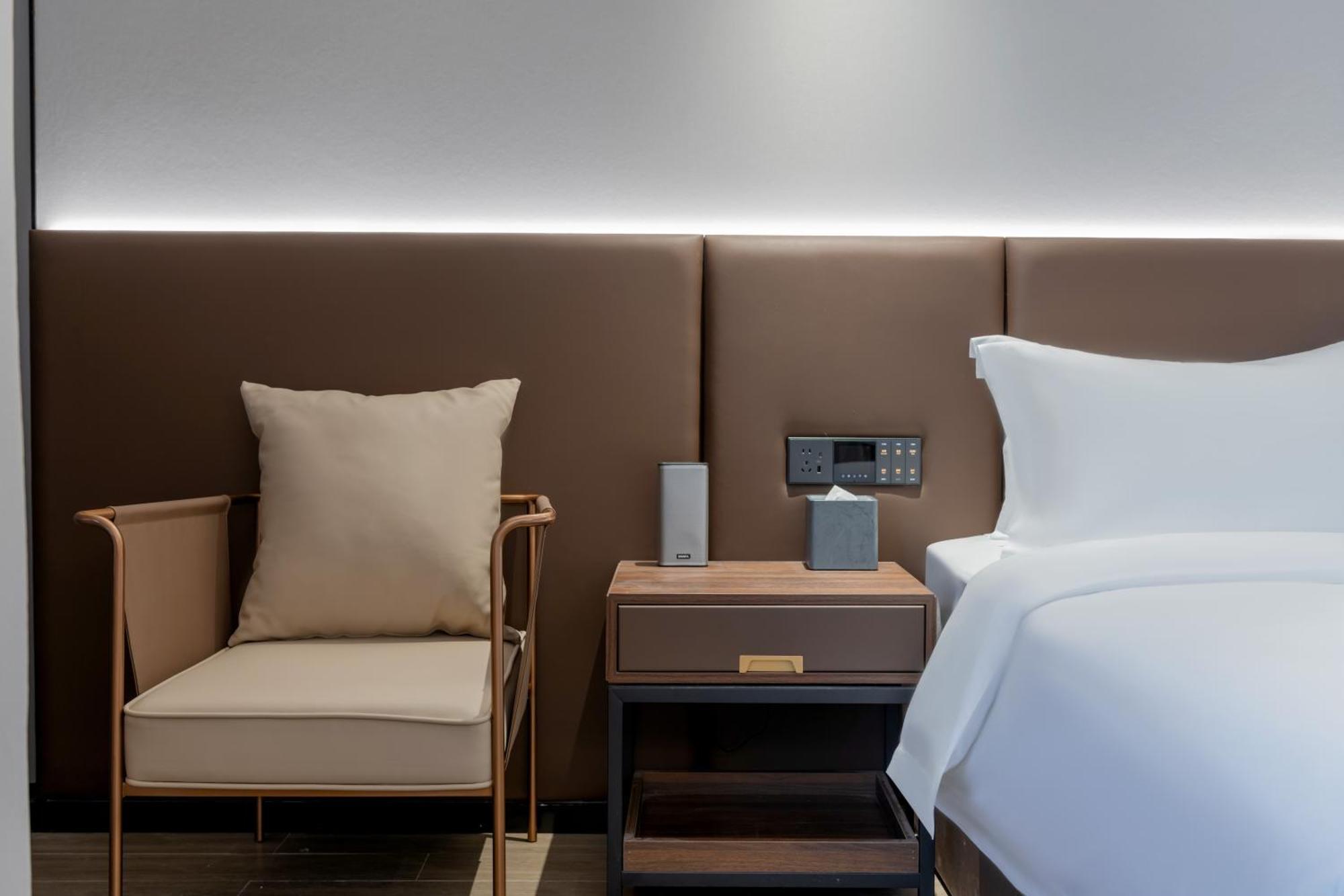 Luyue Hotel Movie Hotel Huaqiangbei Convention And Exhibition Center Branch Shenzhen Exteriör bild