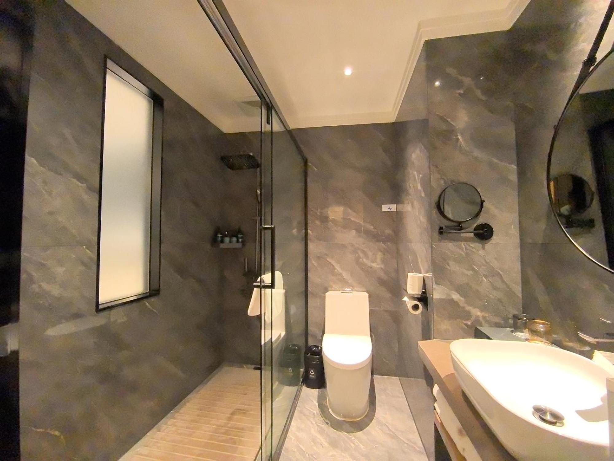 Luyue Hotel Movie Hotel Huaqiangbei Convention And Exhibition Center Branch Shenzhen Exteriör bild