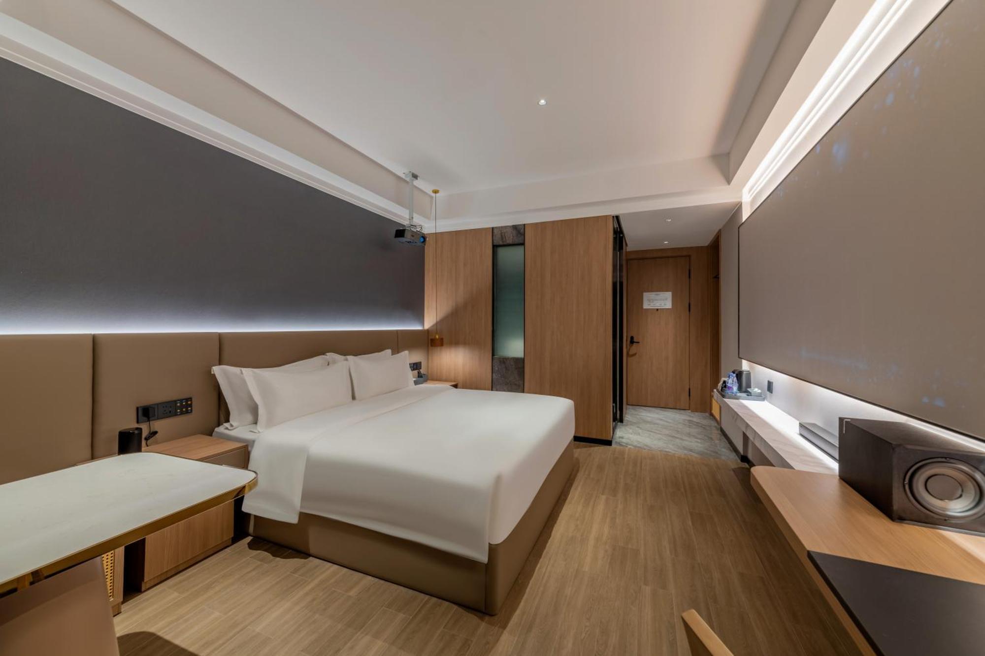 Luyue Hotel Movie Hotel Huaqiangbei Convention And Exhibition Center Branch Shenzhen Exteriör bild