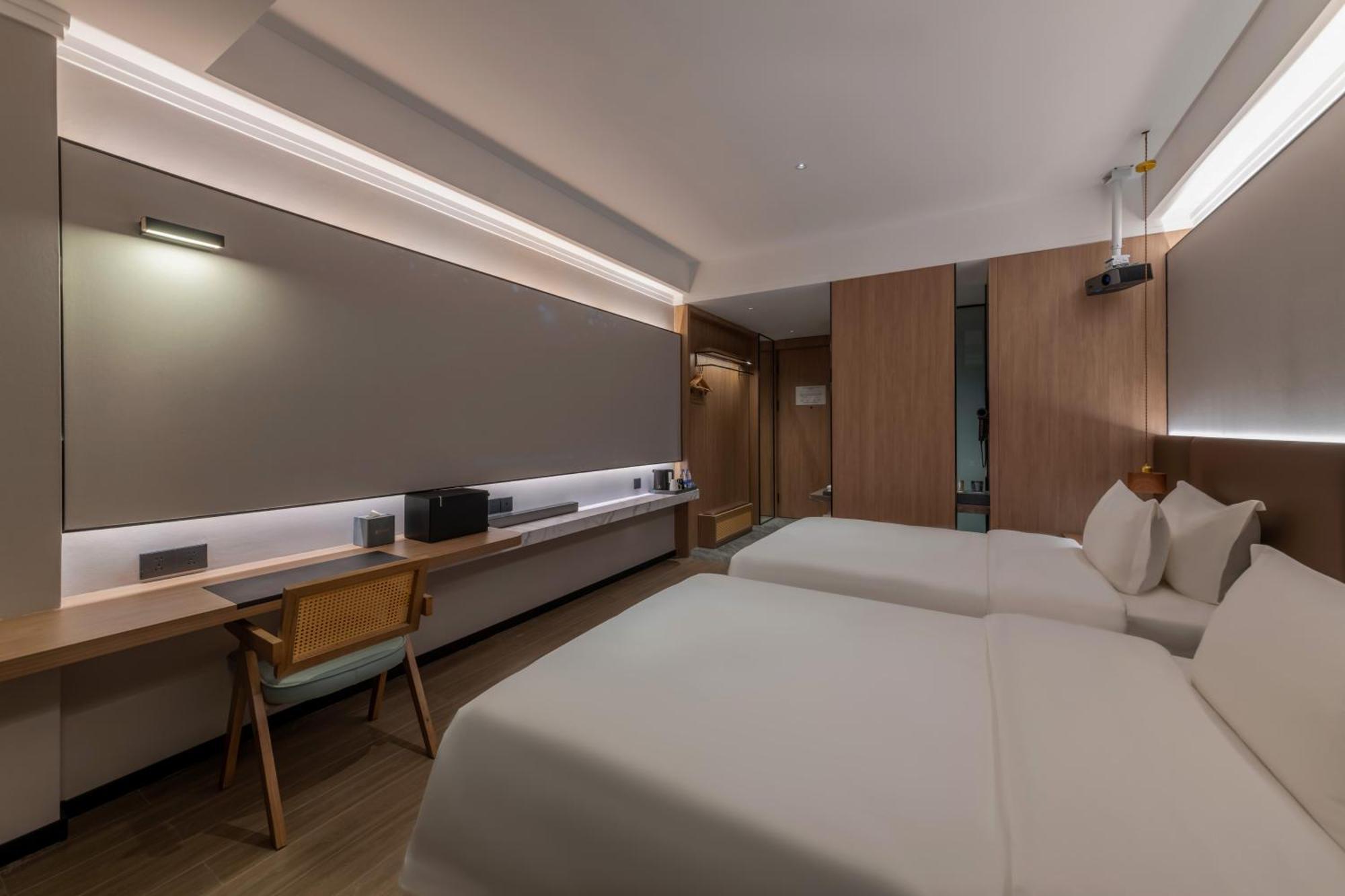 Luyue Hotel Movie Hotel Huaqiangbei Convention And Exhibition Center Branch Shenzhen Exteriör bild