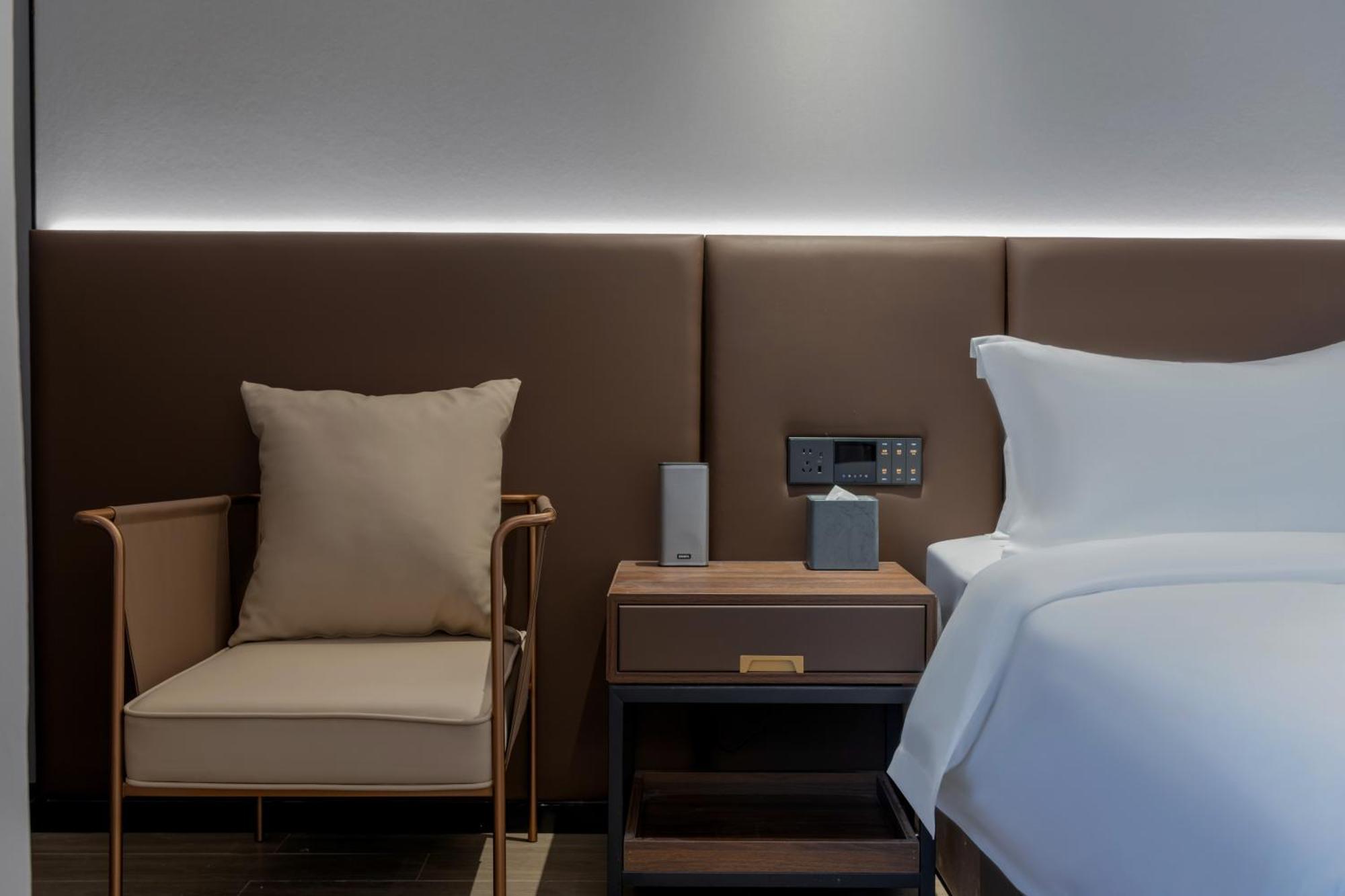 Luyue Hotel Movie Hotel Huaqiangbei Convention And Exhibition Center Branch Shenzhen Exteriör bild