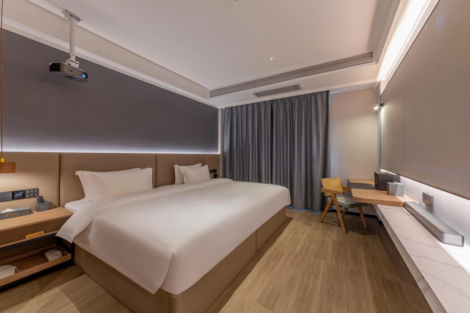 Luyue Hotel Movie Hotel Huaqiangbei Convention And Exhibition Center Branch Shenzhen Exteriör bild